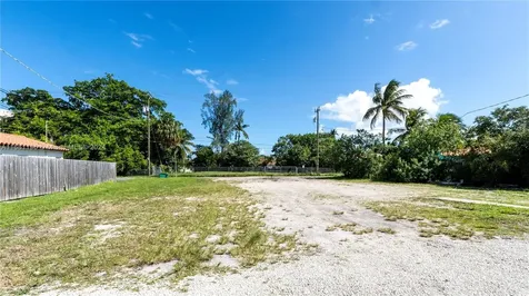 17 S Federal Highway Dania Beach FL 33004