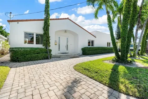 8851 Dickens Avenue Surfside FL 33154