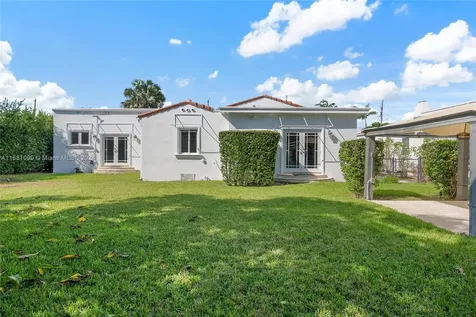 8851 Dickens Avenue Surfside FL 33154