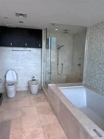 17121 Collins Avenue Sunny Isles Beach FL 33160