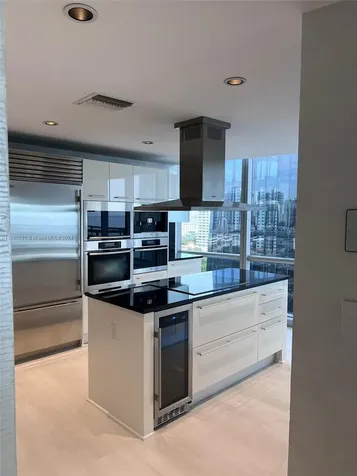 17121 Collins Avenue Sunny Isles Beach FL 33160