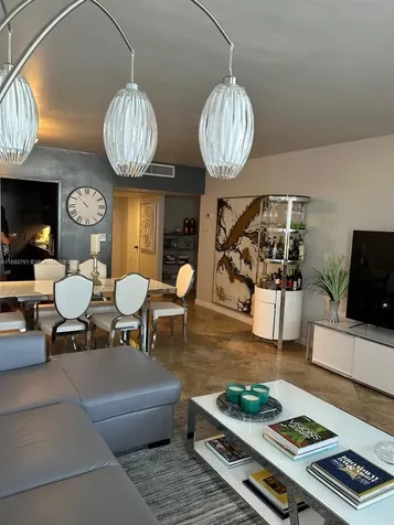 100 Lincoln Road Miami Beach FL 33139
