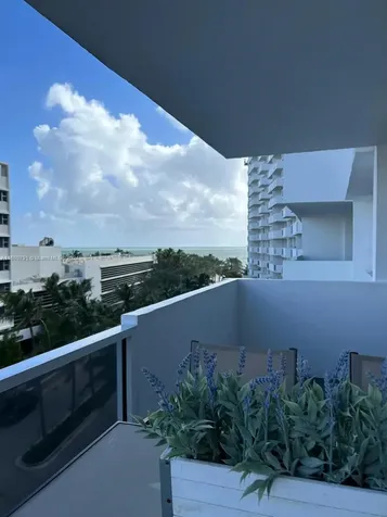 100 Lincoln Road Miami Beach FL 33139