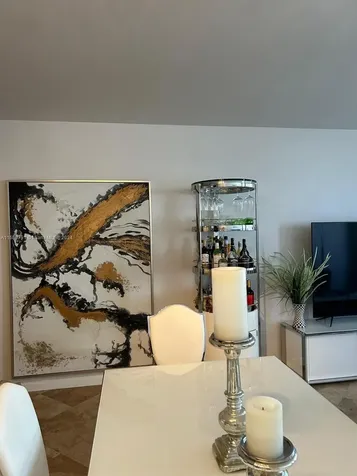 100 Lincoln Road Miami Beach FL 33139