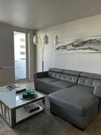 100 Lincoln Road Miami Beach FL 33139