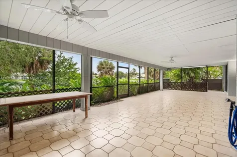 20296 SW 85th Avenue Cutler Bay FL 33189