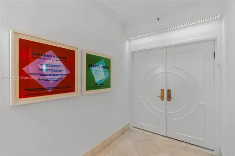 300 S Pointe Drive Miami Beach FL 33139