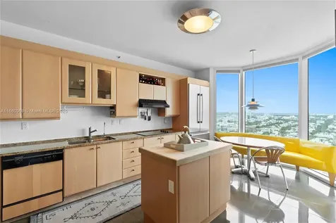 300 S Pointe Drive Miami Beach FL 33139