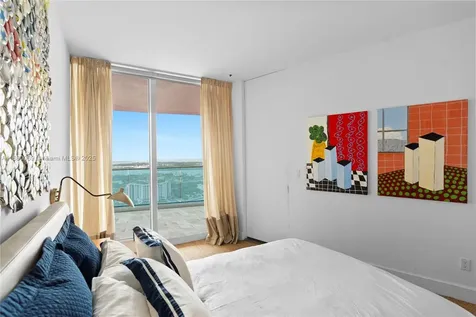 300 S Pointe Drive Miami Beach FL 33139