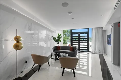 300 S Pointe Drive Miami Beach FL 33139