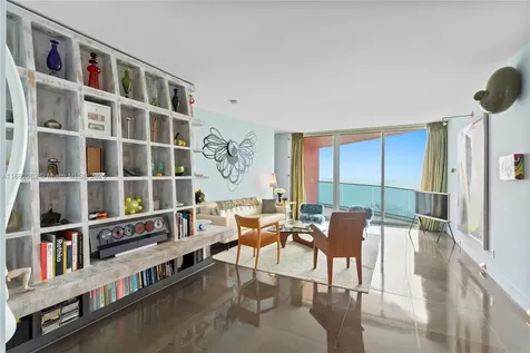 300 S Pointe Drive Miami Beach FL 33139