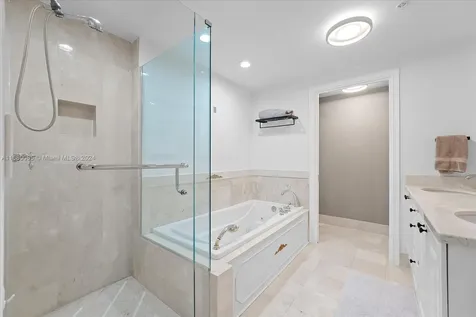 3400 SW 27th Avenue Miami FL 33133