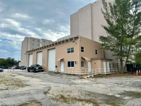 2599 NW 37th Avenue Miami FL 33142