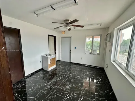2599 NW 37th Avenue Miami FL 33142