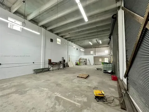 2599 NW 37th Avenue Miami FL 33142