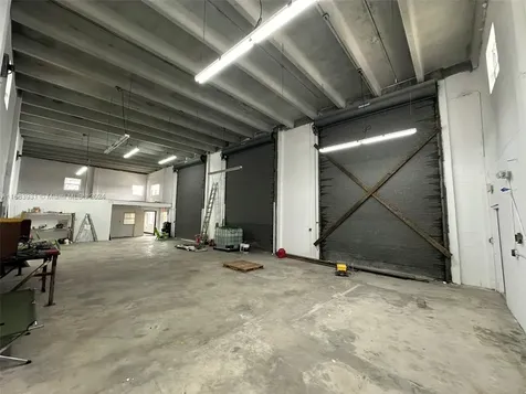 2599 NW 37th Avenue Miami FL 33142