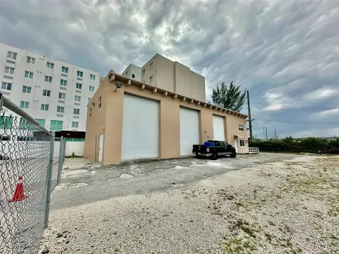 2599 NW 37th Avenue Miami FL 33142