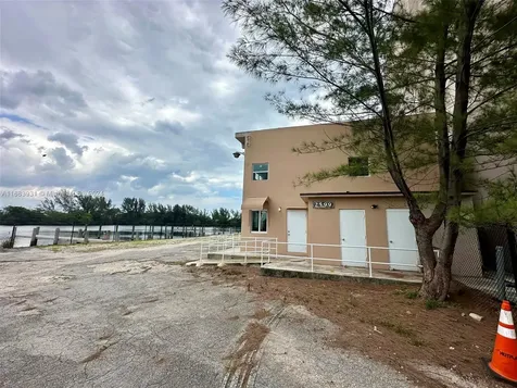 2599 NW 37th Avenue Miami FL 33142