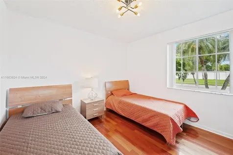 20180 NW 9th Drive Pembroke Pines FL 33029