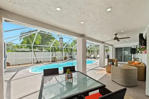20180 NW 9th Drive Pembroke Pines FL 33029