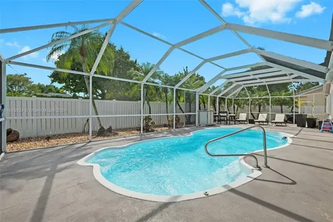 20180 NW 9th Drive Pembroke Pines FL 33029