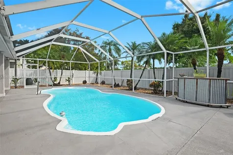 20180 NW 9th Drive Pembroke Pines FL 33029