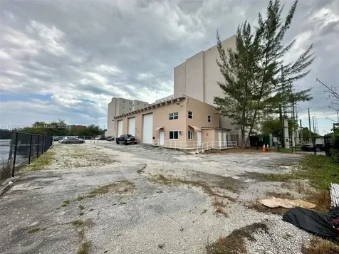 2599 NW 37th Avenue Miami FL 33142