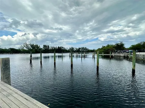 2599 NW 37th Avenue Miami FL 33142