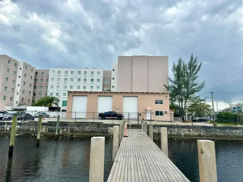 2599 NW 37th Avenue Miami FL 33142