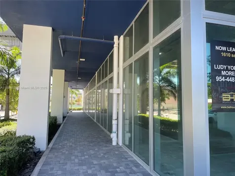 2820 NE 214th Street Aventura FL 33180