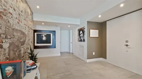 881 Ocean Drive Key Biscayne FL 33149