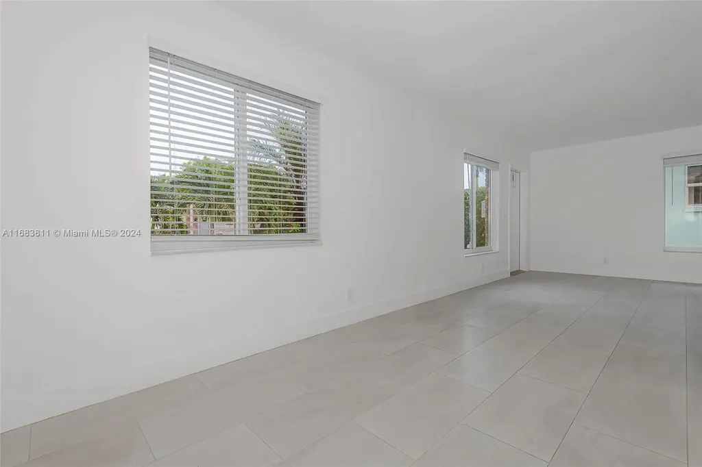 484 W Royal Palm Road Boca Raton FL 33432