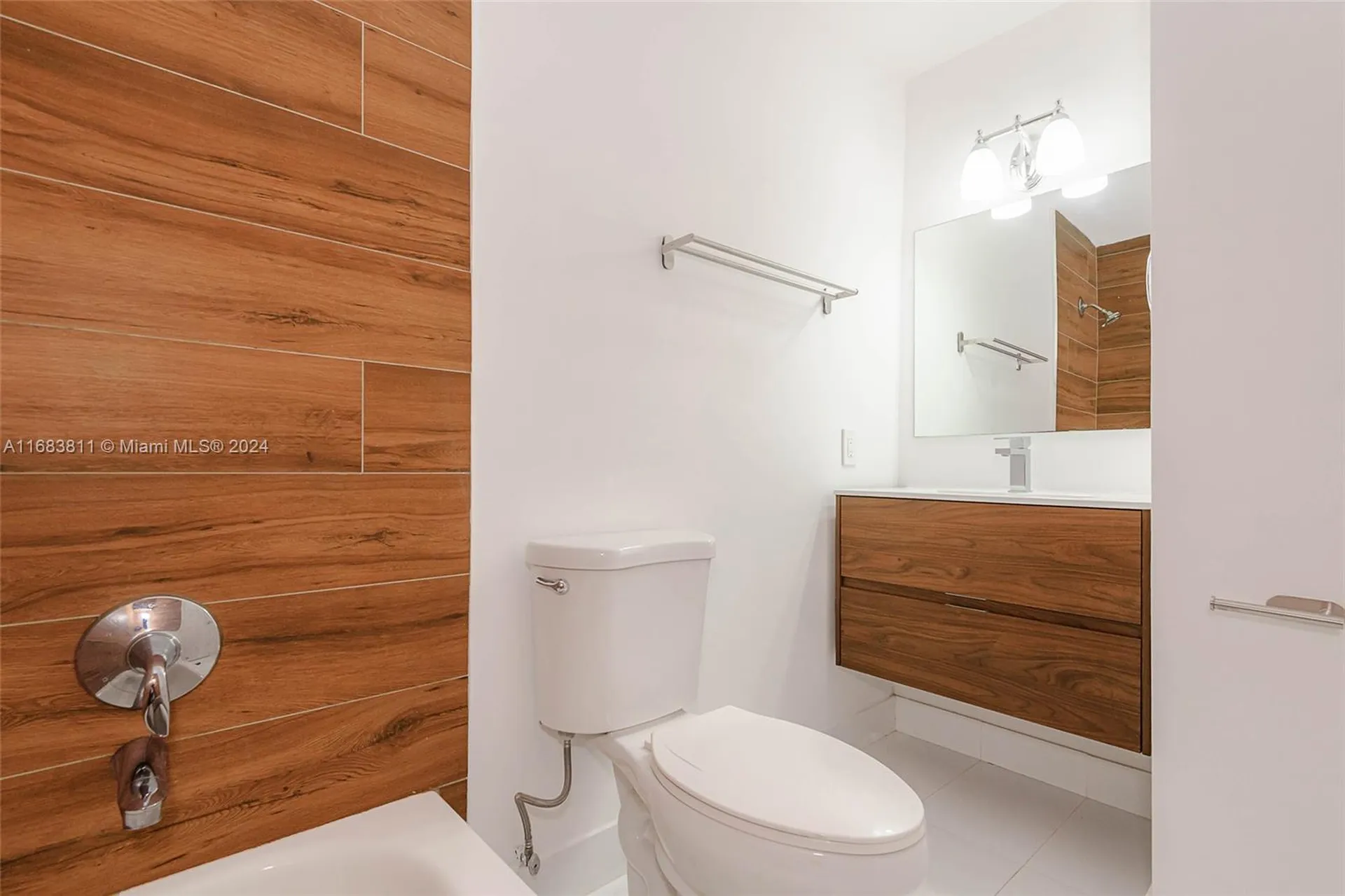 484 W Royal Palm Road Boca Raton FL 33432