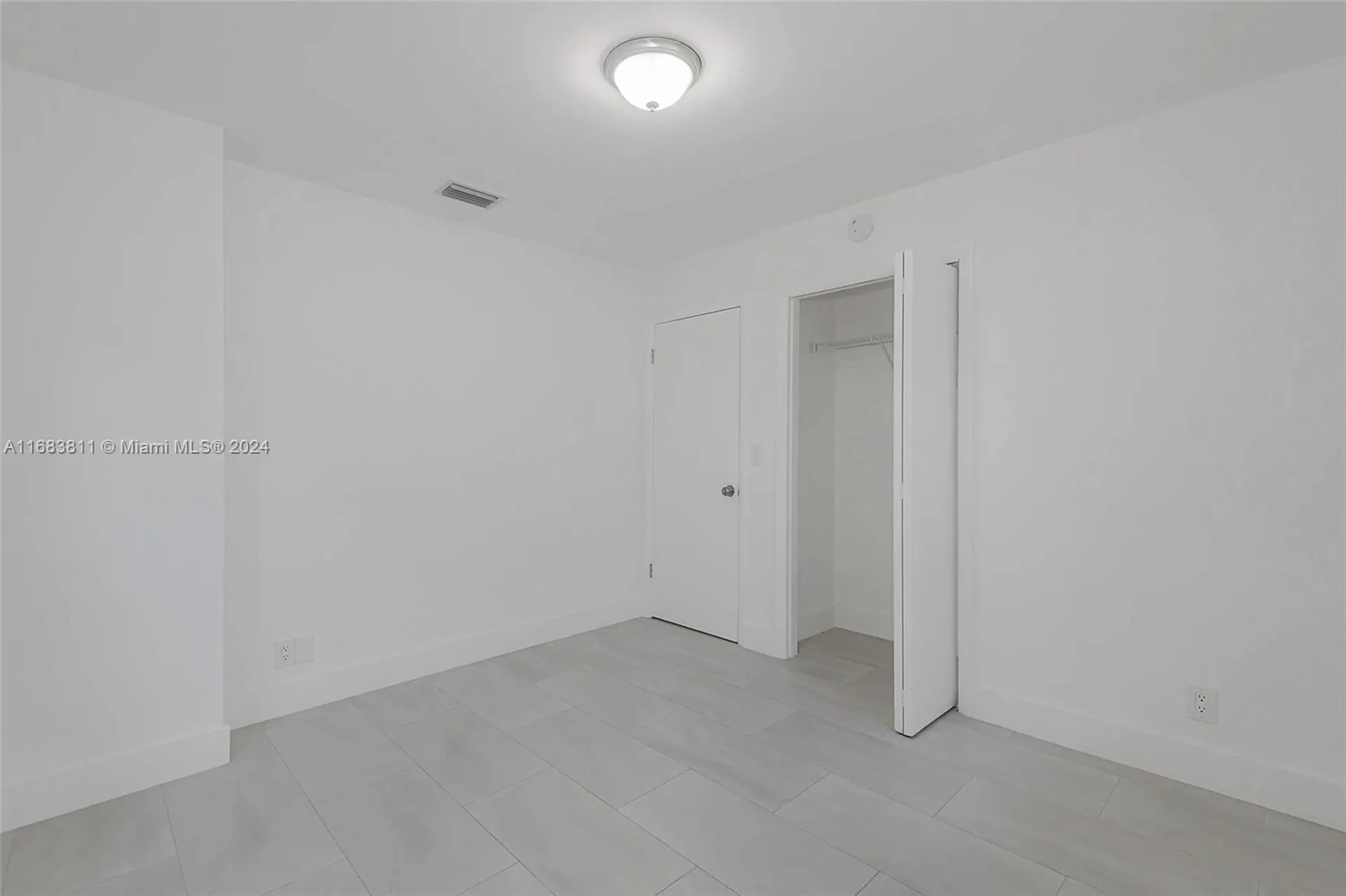 484 W Royal Palm Road Boca Raton FL 33432