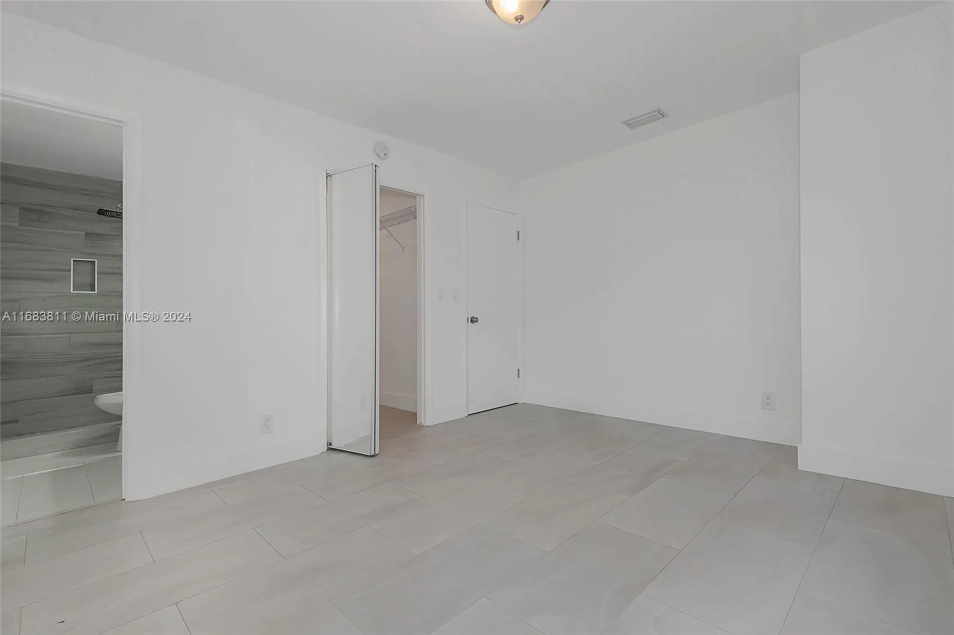 484 W Royal Palm Road Boca Raton FL 33432