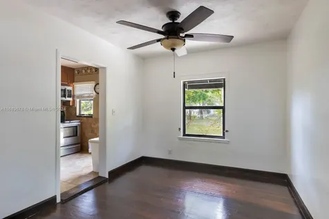 5842 SW 61st Street Miami FL 33143