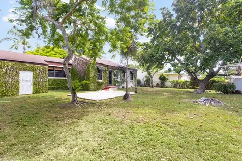 5842 SW 61st Street Miami FL 33143