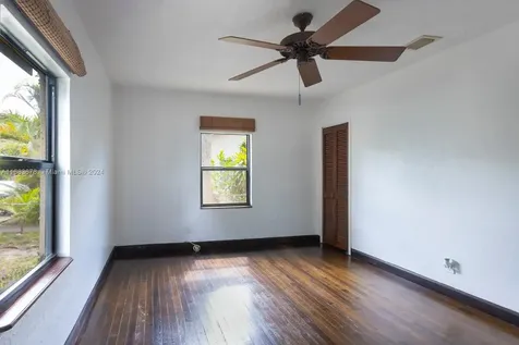 5842 SW 61st Street Miami FL 33143
