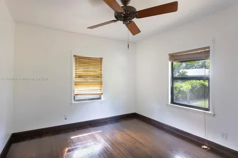 5842 SW 61st Street Miami FL 33143