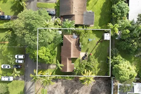 5842 SW 61st Street Miami FL 33143
