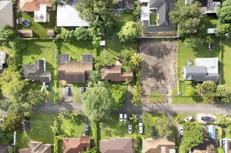 5842 SW 61st Street Miami FL 33143