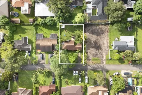 5842 SW 61st Street Miami FL 33143