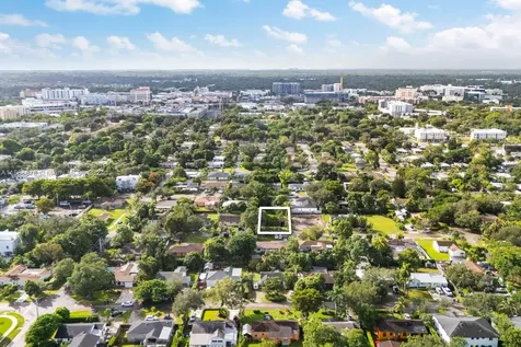 5842 SW 61st Street Miami FL 33143