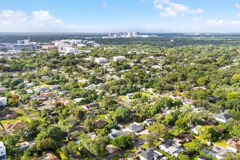 5842 SW 61st Street Miami FL 33143