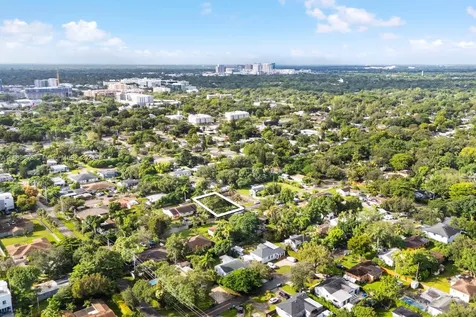 5842 SW 61st Street Miami FL 33143