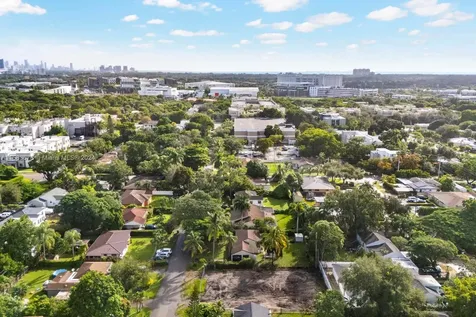 5842 SW 61st Street Miami FL 33143
