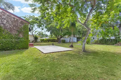 5842 SW 61st Street Miami FL 33143