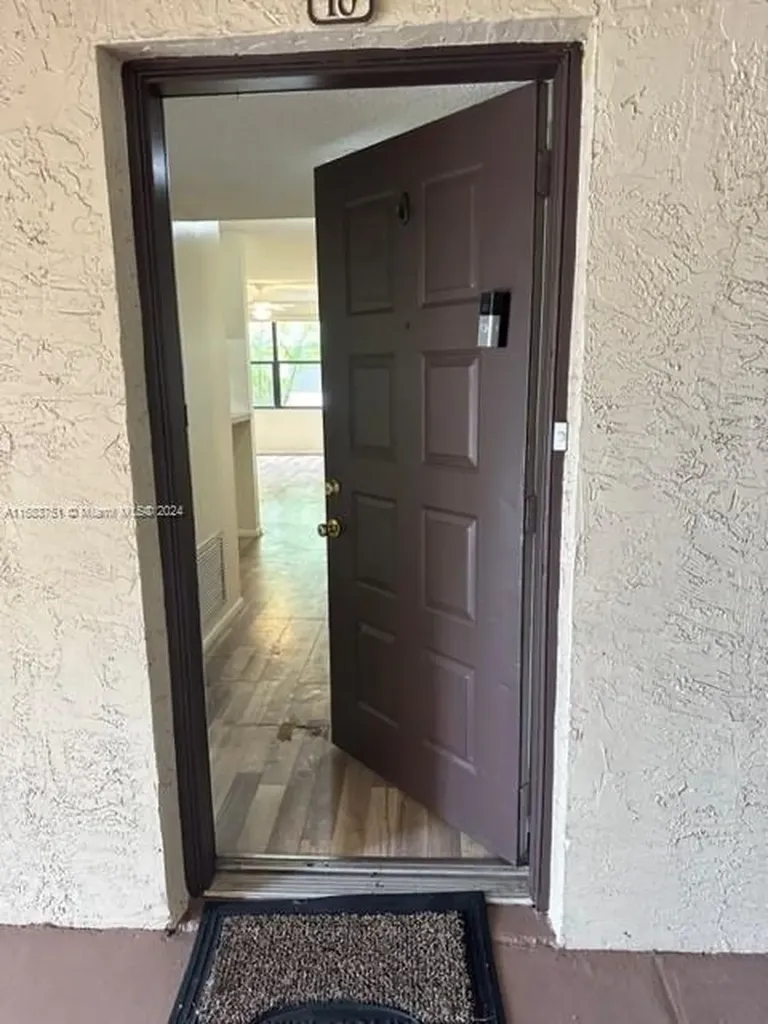 4421 W Mcnab Road Pompano Beach FL 33069