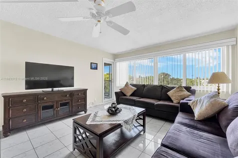 330 SE 2nd Street Hallandale Beach FL 33009
