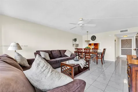 330 SE 2nd Street Hallandale Beach FL 33009